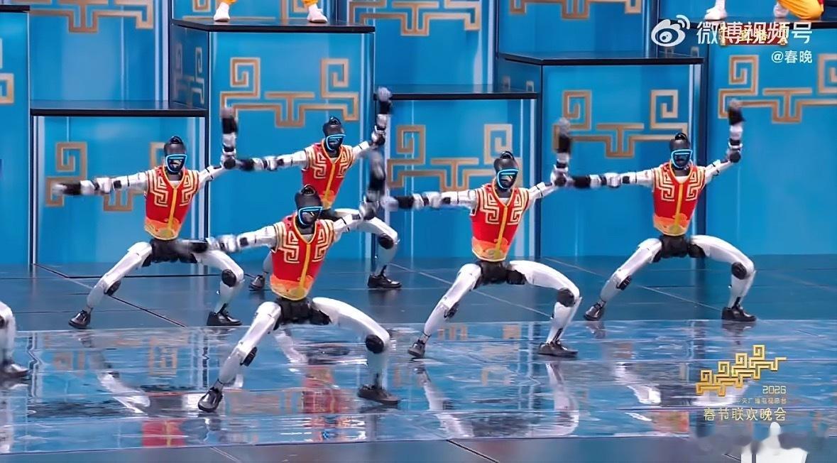 papi酱你要的一百个机器人来了以后让机器人自己举办一届春晚。 