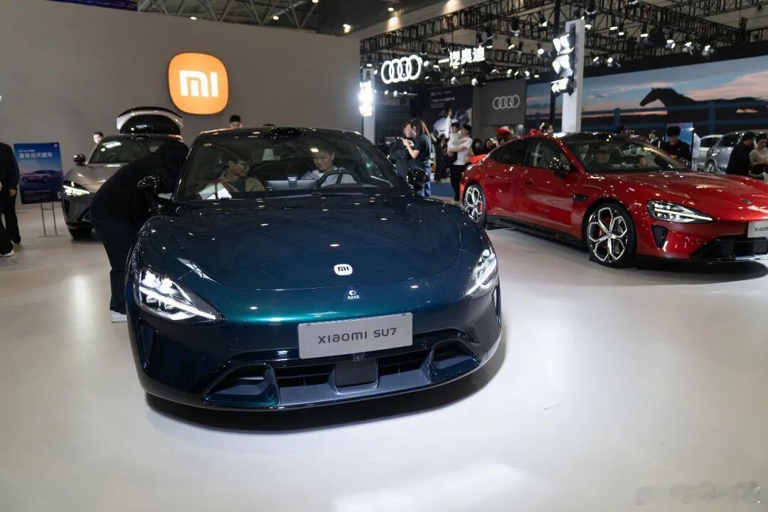 【前吉利研究院院长胡峥楠加入小米前特斯拉高管宋钢加入小米】据红星资本局4月18日