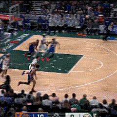 NBA慢镜头不会骗人！字母哥这记上篮，有点离谱。。从接球、启动、冲击篮筐到上篮，