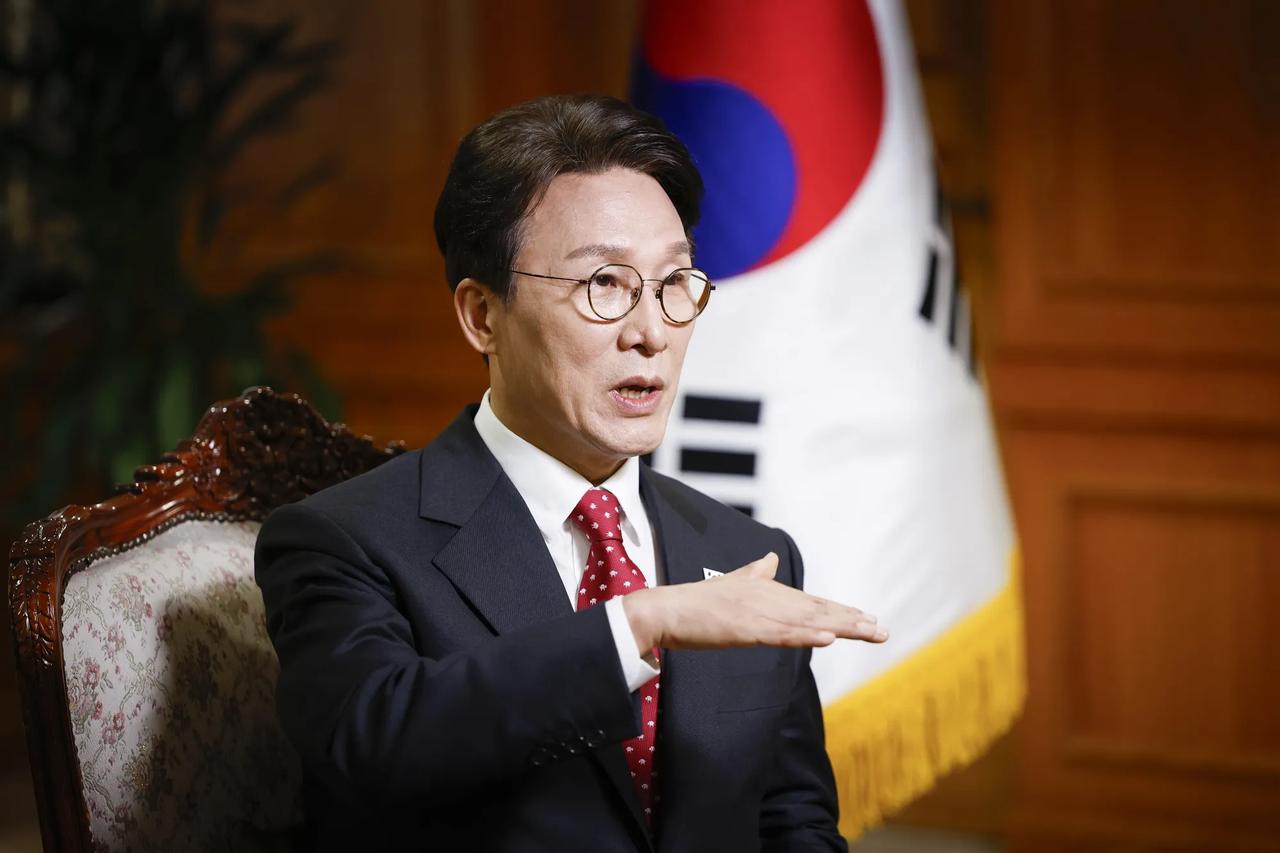 韩国对美态度变了，执政党党首宣布：单方面看美国的时代结束了
 
9月7日韩国执政