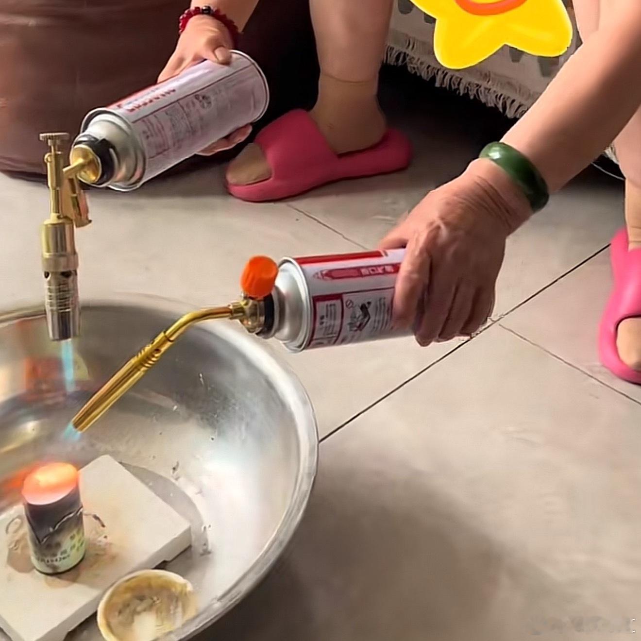 好家伙，可能是一直有聊金价的问题，近期刷到好多人分享自己在家打金饰！~感觉好容易