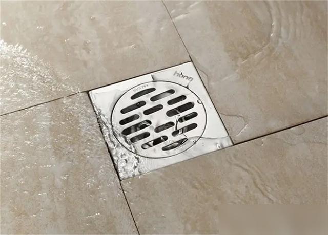 装修踩过坑的人谁懂啊！最近刷到好多人说装修当“撒手掌柜”被坑，其实玻璃胶、角阀、