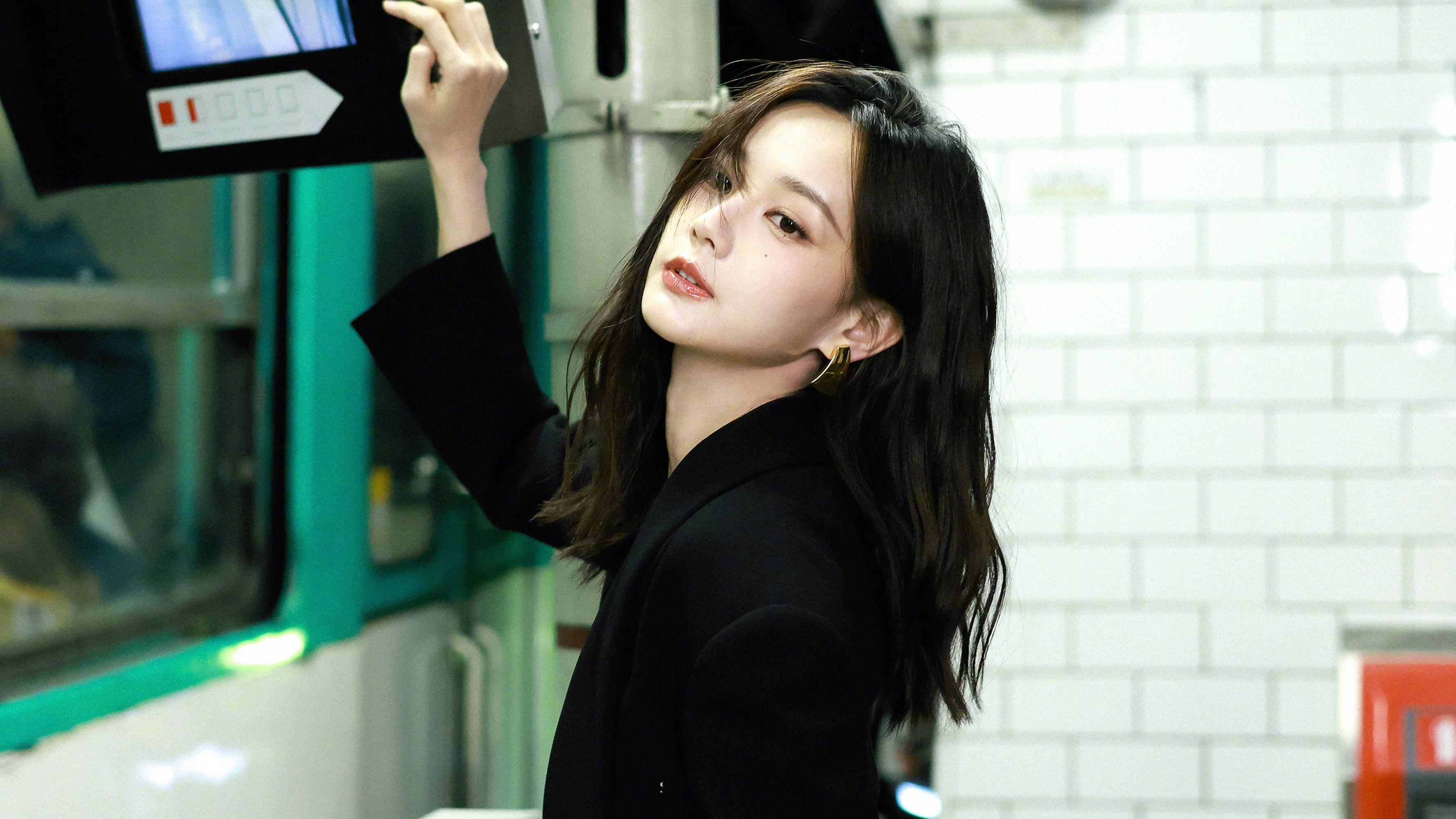 李一桐站姐好牛的审美！！！这组美晕了 ​​​