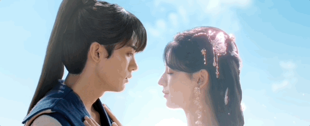 小舞献祭明知故看  斗罗2的特效与不舍，真的是绝了！小舞献祭这一幕，不仅画面冲击