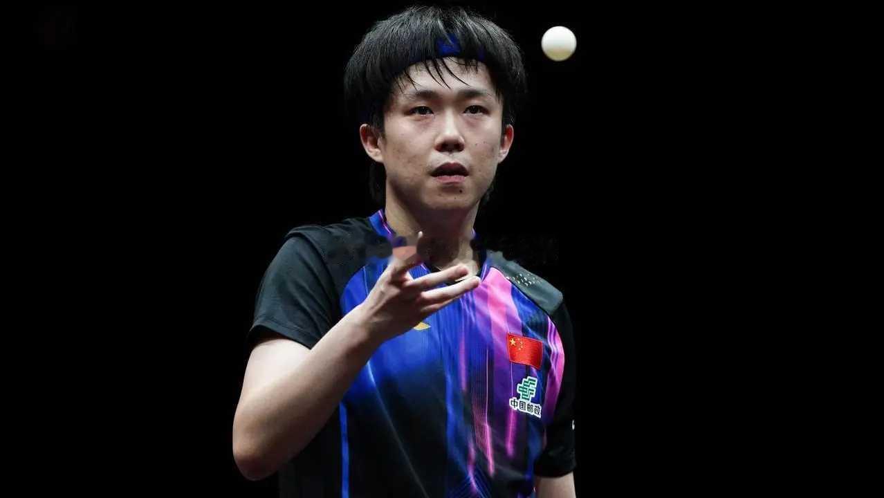 王楚钦3-0打掉日本劲敌，反手拧拉&正手抢攻半出台，全方位压制wtt新加坡大满贯