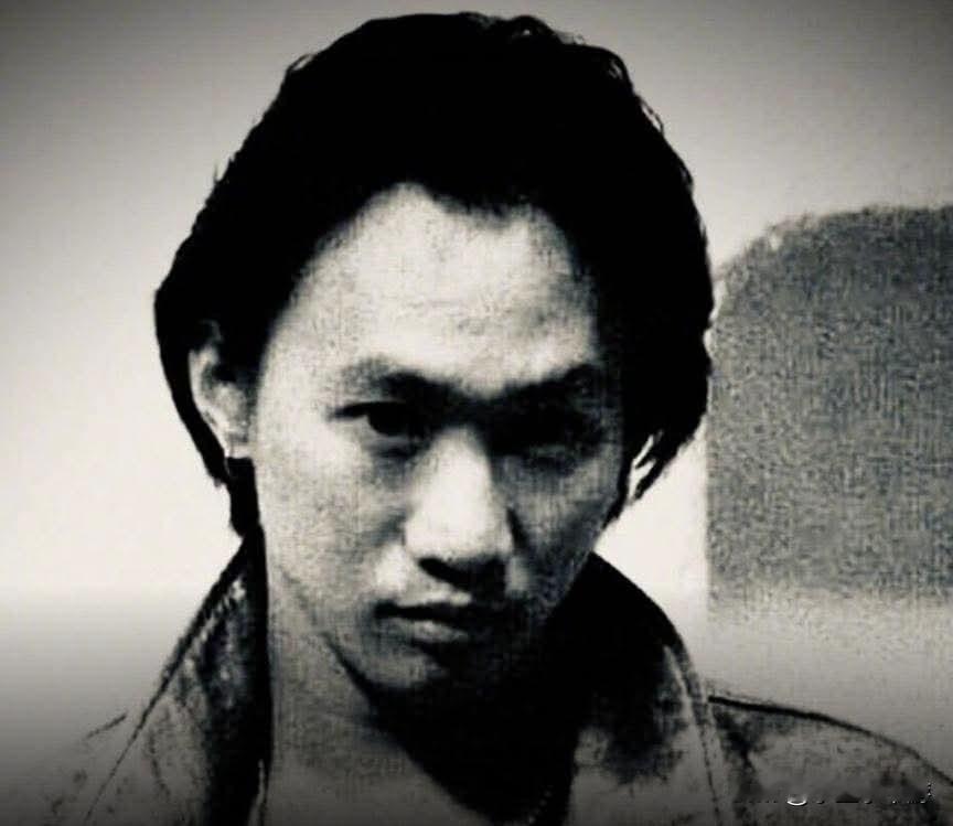今天是香港传奇摇滚乐队Beyond主唱黄家驹离世33周年。1993年6月30日，
