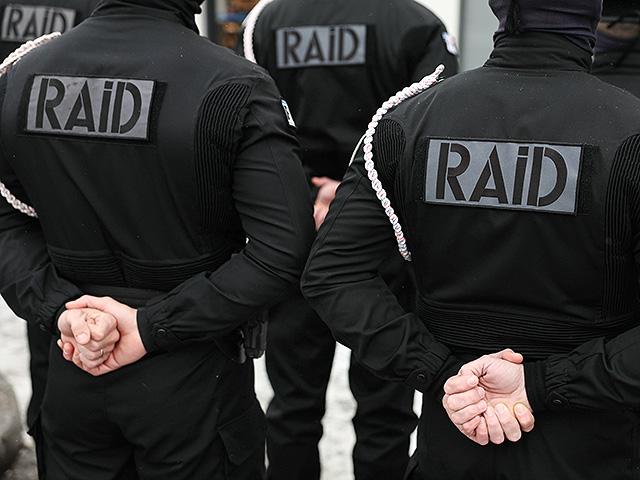 法国警察突袭了巴黎办事处的伊隆*马斯的公司X、以及前首席执行官琳达Iaccari