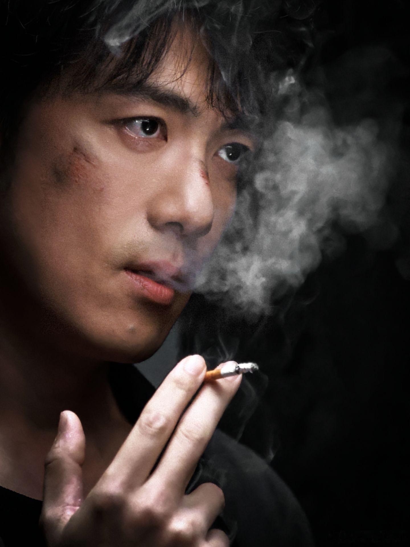 让李泽锋演上恋爱脑阴湿男了李泽锋眼神戏真的杀疯了😎程小东表面平静，内里疯批到极