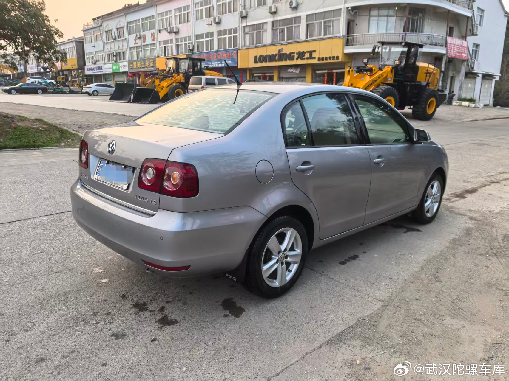 上海网友报给我一台车这车况和年款大家觉得多少收多少卖合适（考验大家评估能力的时候