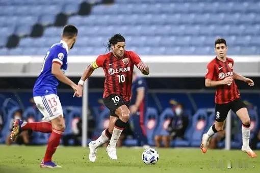 国家队“恐韩”，中超队“恐日”？上海海港战绩最好。
  截止目前，中超球队共计和