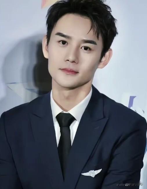 王凯为什么不拍戏了，不是王凯过气了，也不是王凯挑戏了，而是王凯停下来享受生活的美