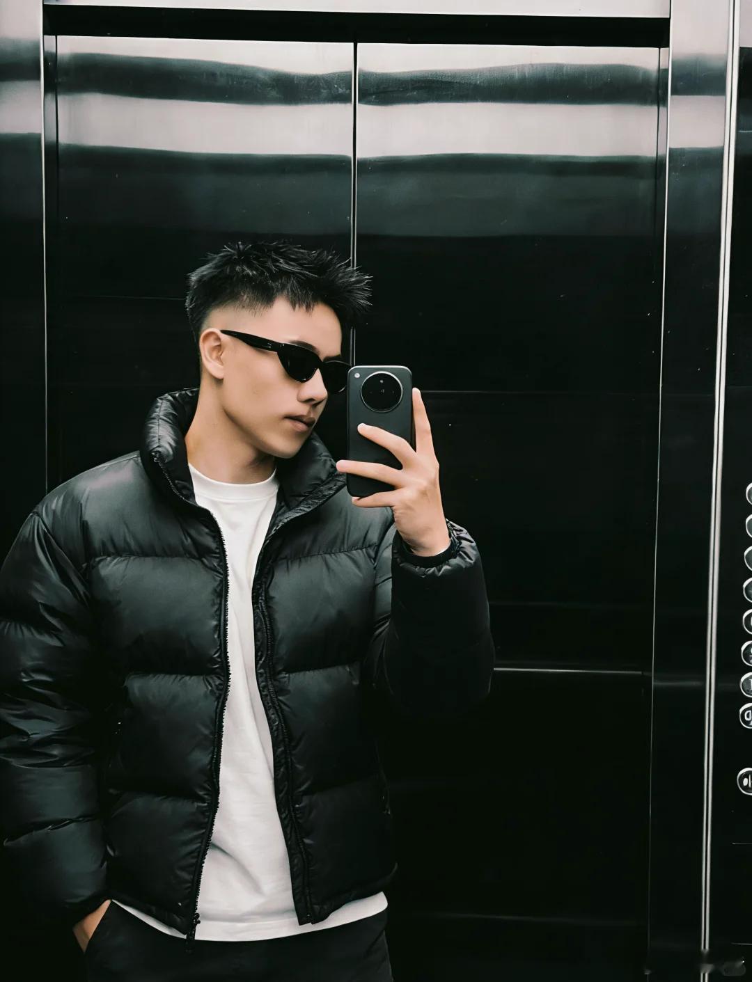 陈泽说现实谁不想看几集短剧啊 直播氛围真的绝了，陈泽和coke越聊越嗨，短剧都被