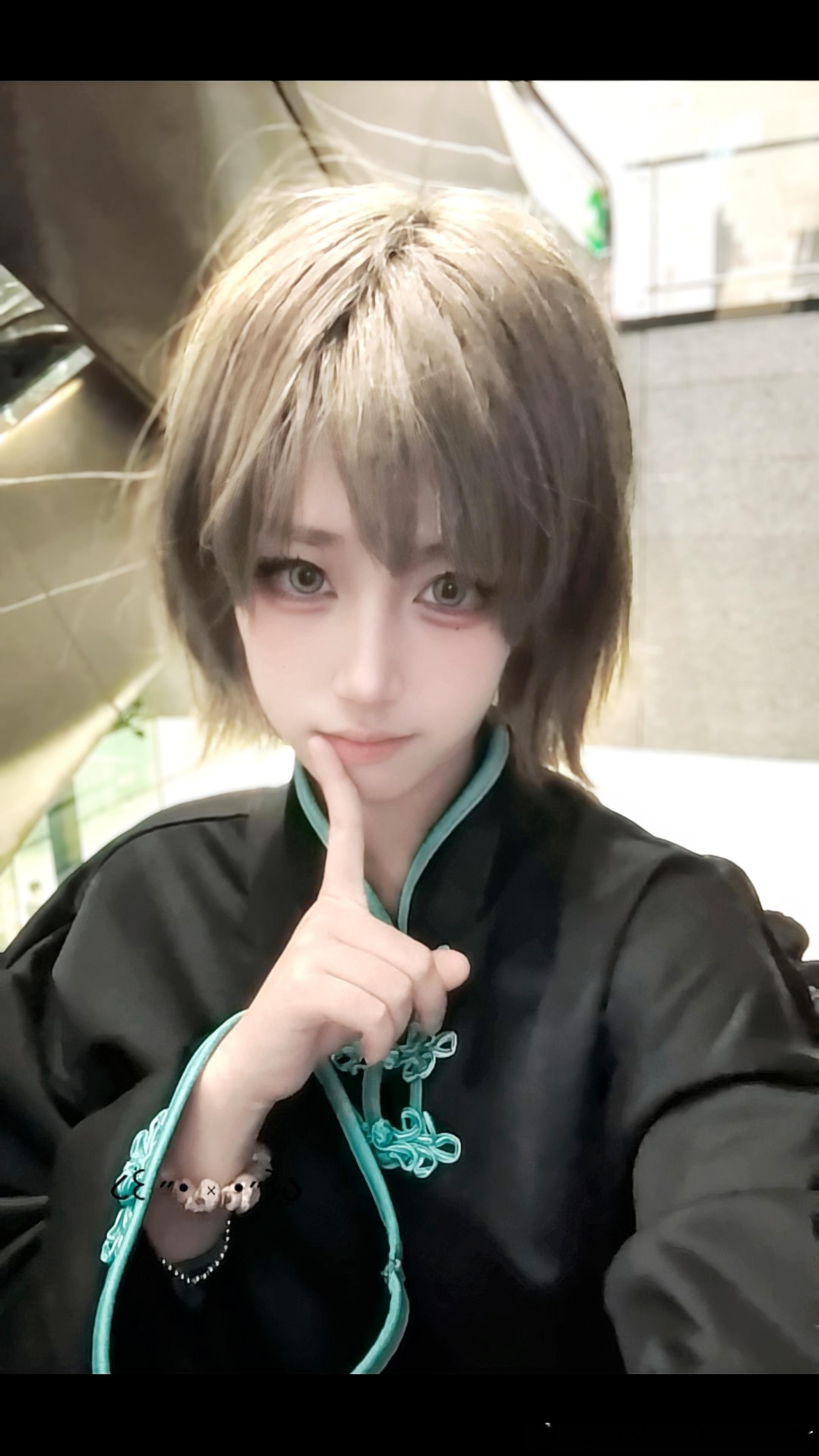 虹桥机场时候 ​​​