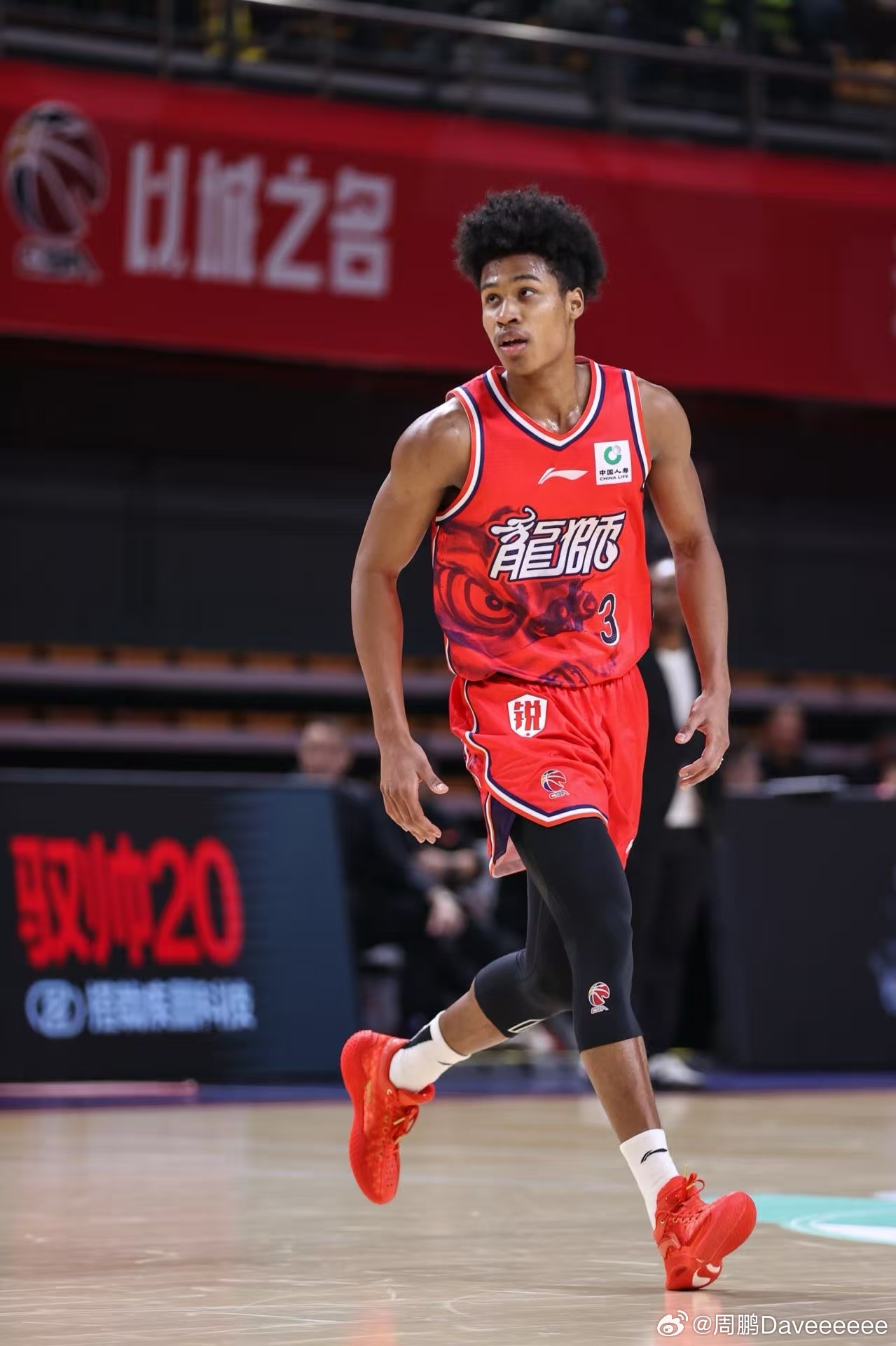 最近这双驭帅20故宫联名着实刷爆了CBA赛场，确实好看，确实舒服，下次实战我也准
