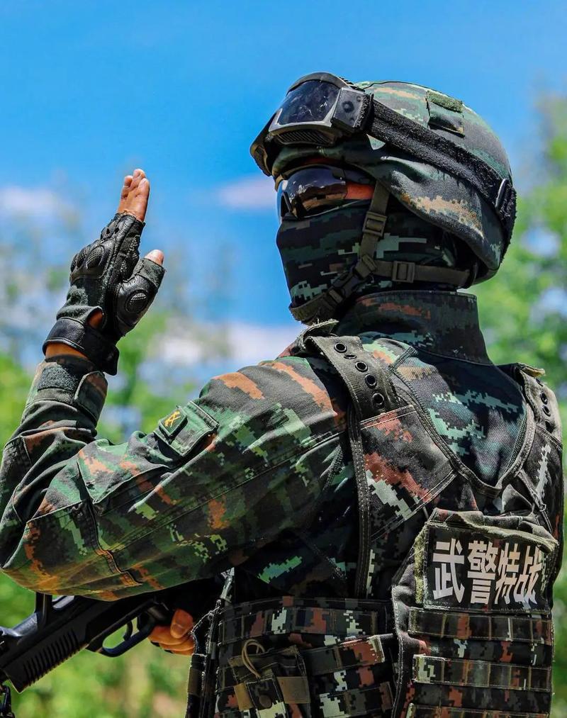 想要当兵扛枪的朋友注意了，武警机动部队的训练强度，或许比你想象中大得多。很多人对