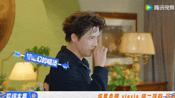 王安宇唱歌一股子邓超味王安宇唱歌也太有梗了！《平凡之路》唱得全是技巧没感情，颤音