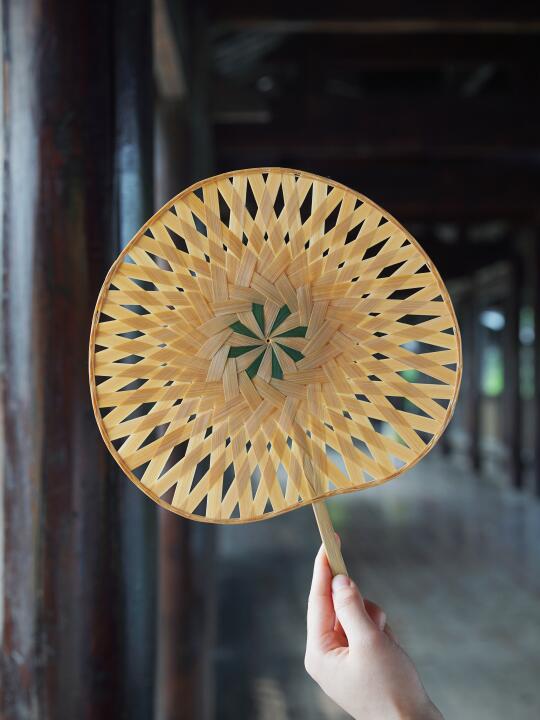 颜值高有什么用？能扇风吗？