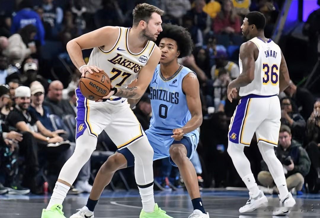 三个因素促成东契奇“完美复出”之战！

首先湖人要感谢莫兰特“不杀之恩”，本场莫