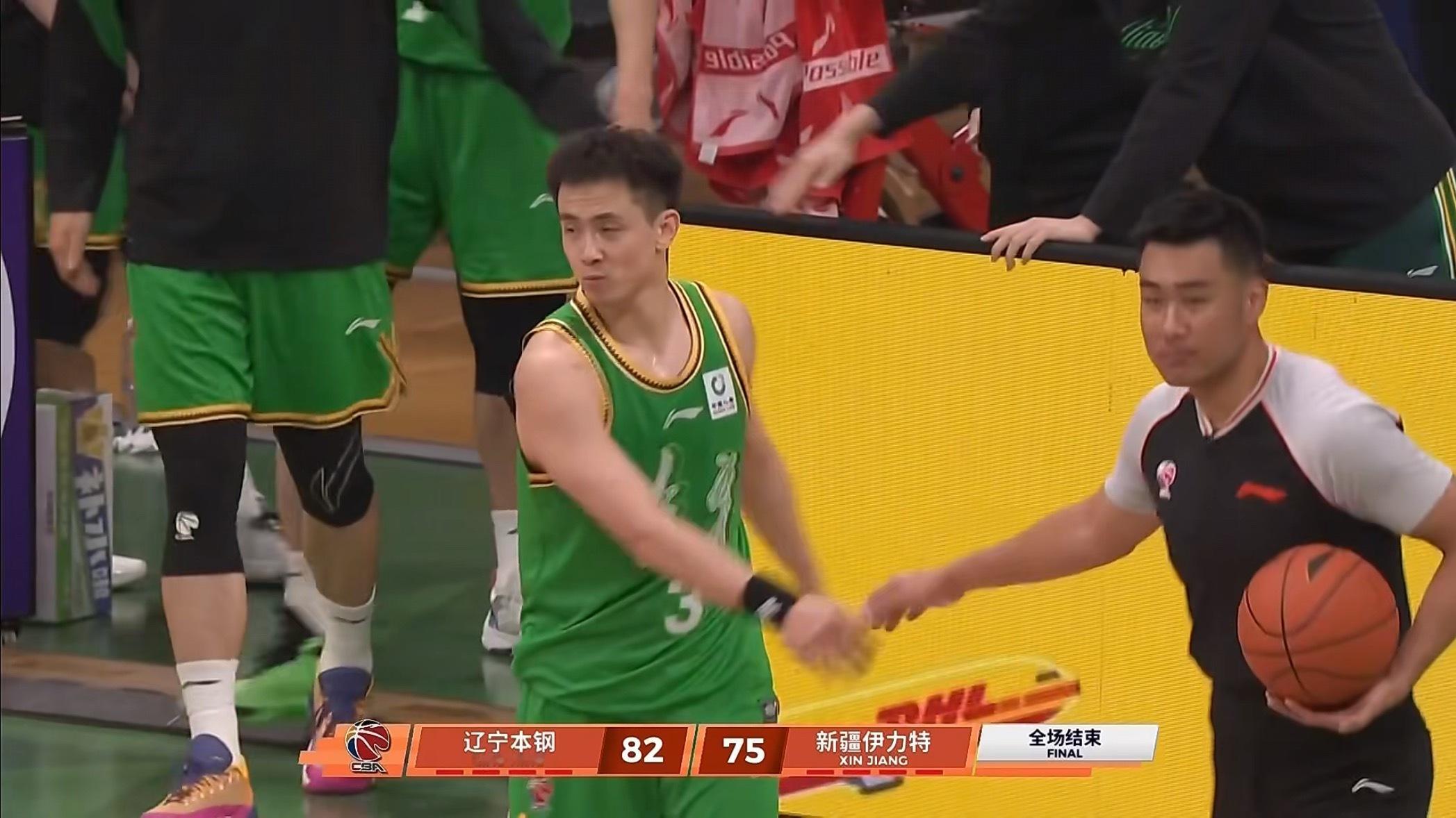 继伟复出赛季首秀辽宁队主场战胜新疆！！辽宁男篮