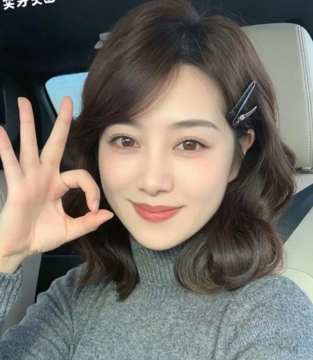 74年大姐写长文说分居十多年，早就一个人买菜住院看电影，有人劝她再找个伴，她直接