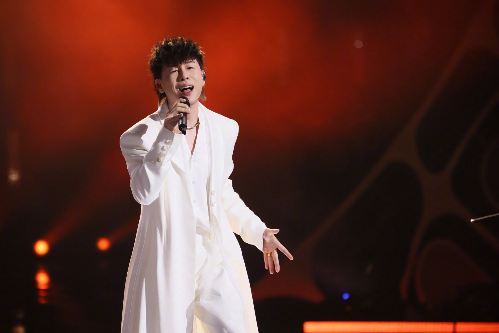 胡彦斌和X300Ultra都很会创作 "不管是做音乐也好，记录生活也好，对于我来