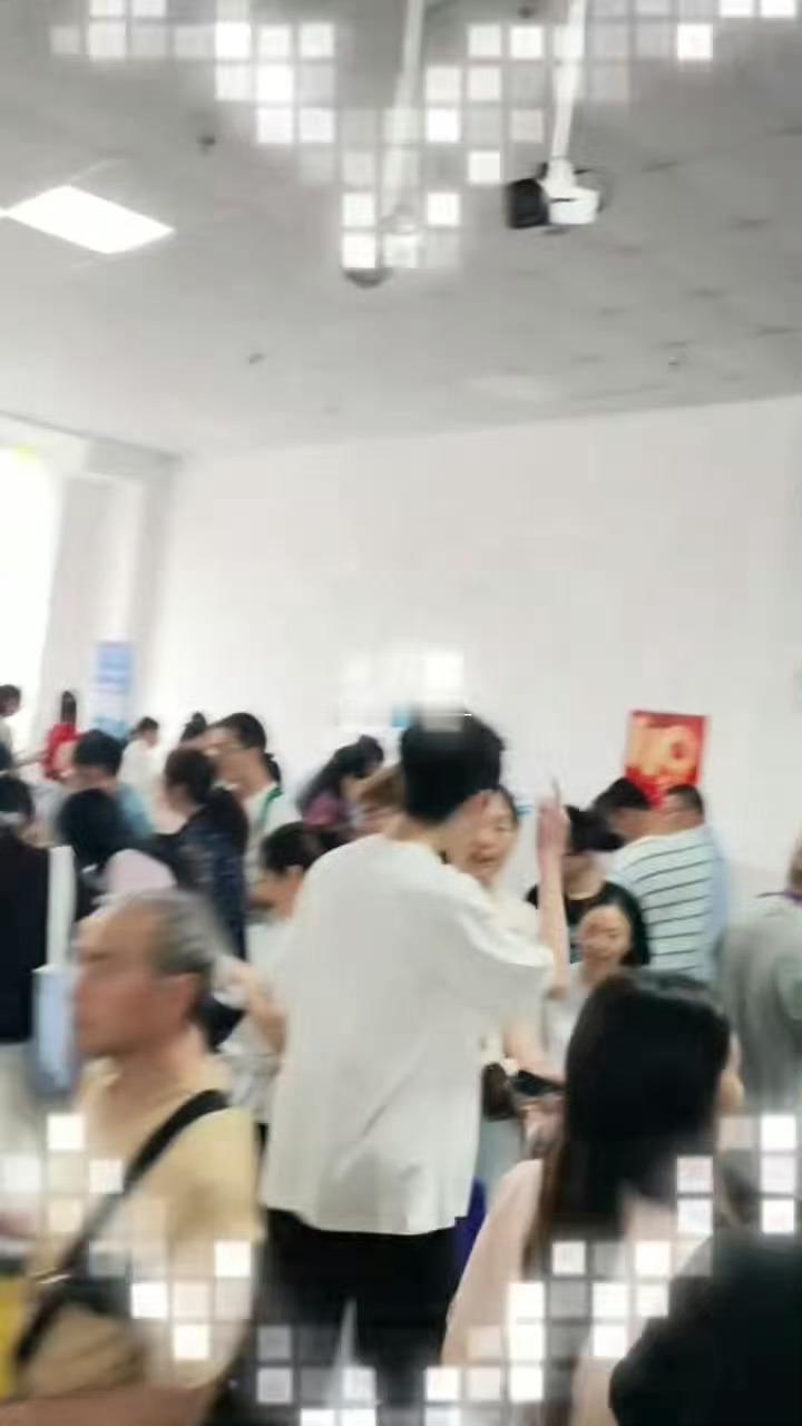原来广州人是这样填志愿的广州家长填志愿都用AiAI正在改变传统志愿填报方式，广州