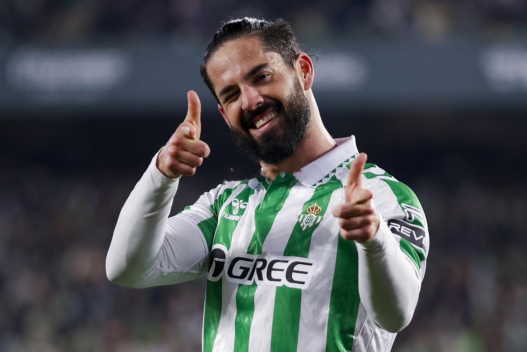 西甲第13轮比赛，贝蒂斯在主场迎战赫罗纳。本场比赛之前，贝蒂斯球迷制作了巨大的T