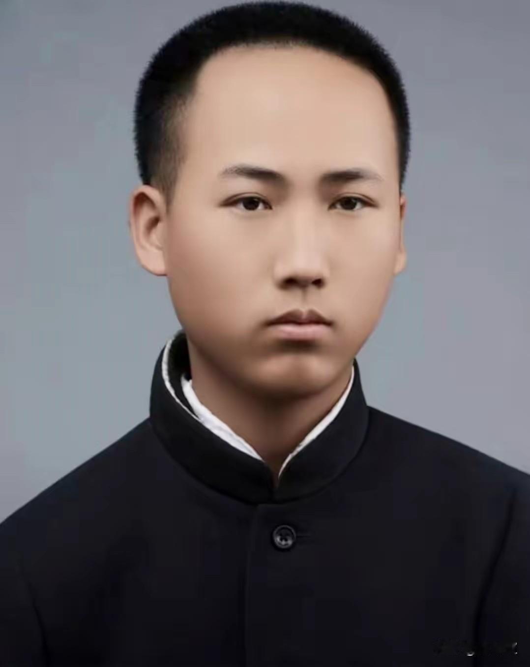 自古英雄出少年，恰同学少年，书生意气。