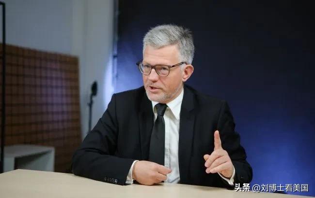 乌克兰常驻联合国代表安德烈·梅尔尼克在安理会会议上指出，莫斯科的升级意味着存在全