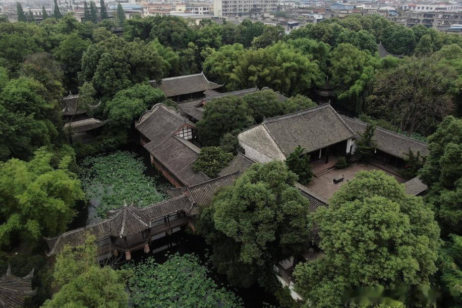 苏轼一生足迹遍及河南多地很多人不知道，苏东坡最终没有归葬四川眉山，而是长眠河南郏