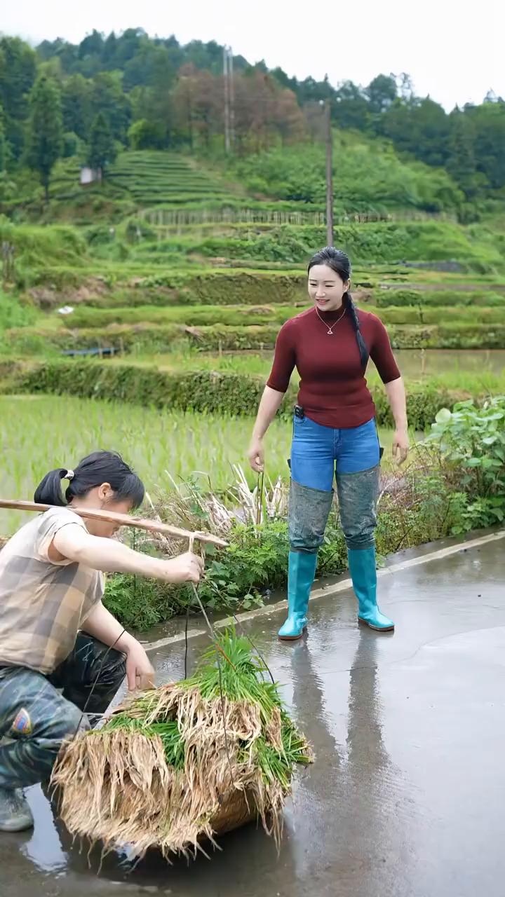 嘴巴，咬到。