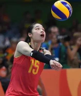 大家说，我到底是不是女排球迷？
袁伟民教练时代的女排队员，现在，还能说出她们名字