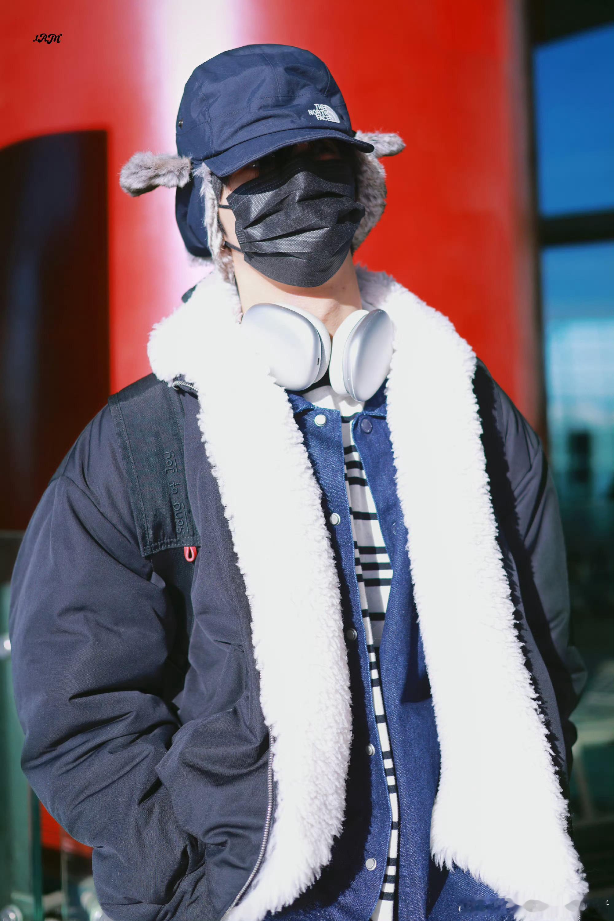 程相机场出发进组新剧路透 