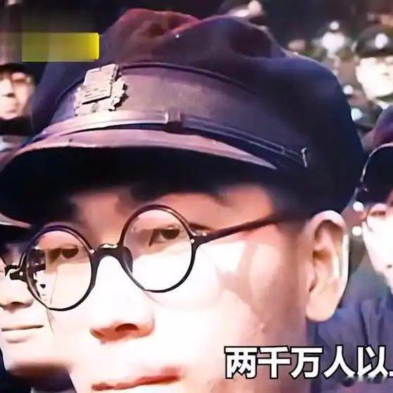 《1945年日本长崎原子弹爆炸珍贵彩色影像》1945年日本长崎原子弹爆炸珍贵彩色