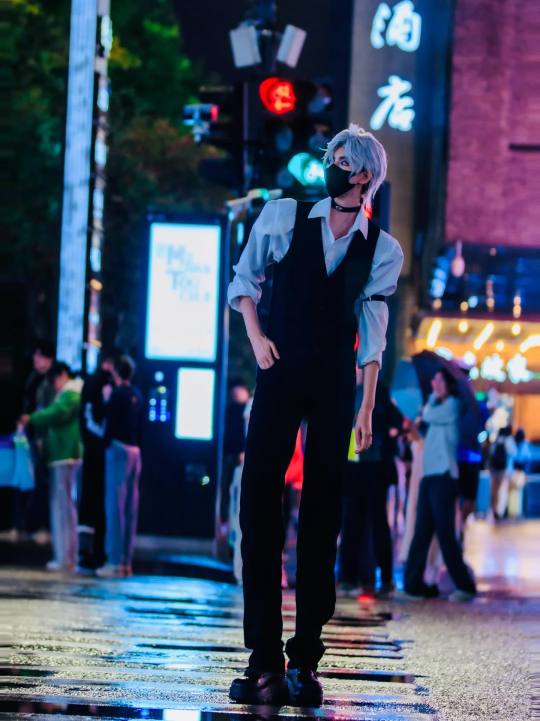 老大 她怎么叫你秦之之啊