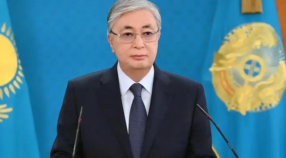 突发！托卡耶夫重磅宣布，哈萨克斯坦换政体，彻底放弃超级总统制

托卡耶夫正式宣布