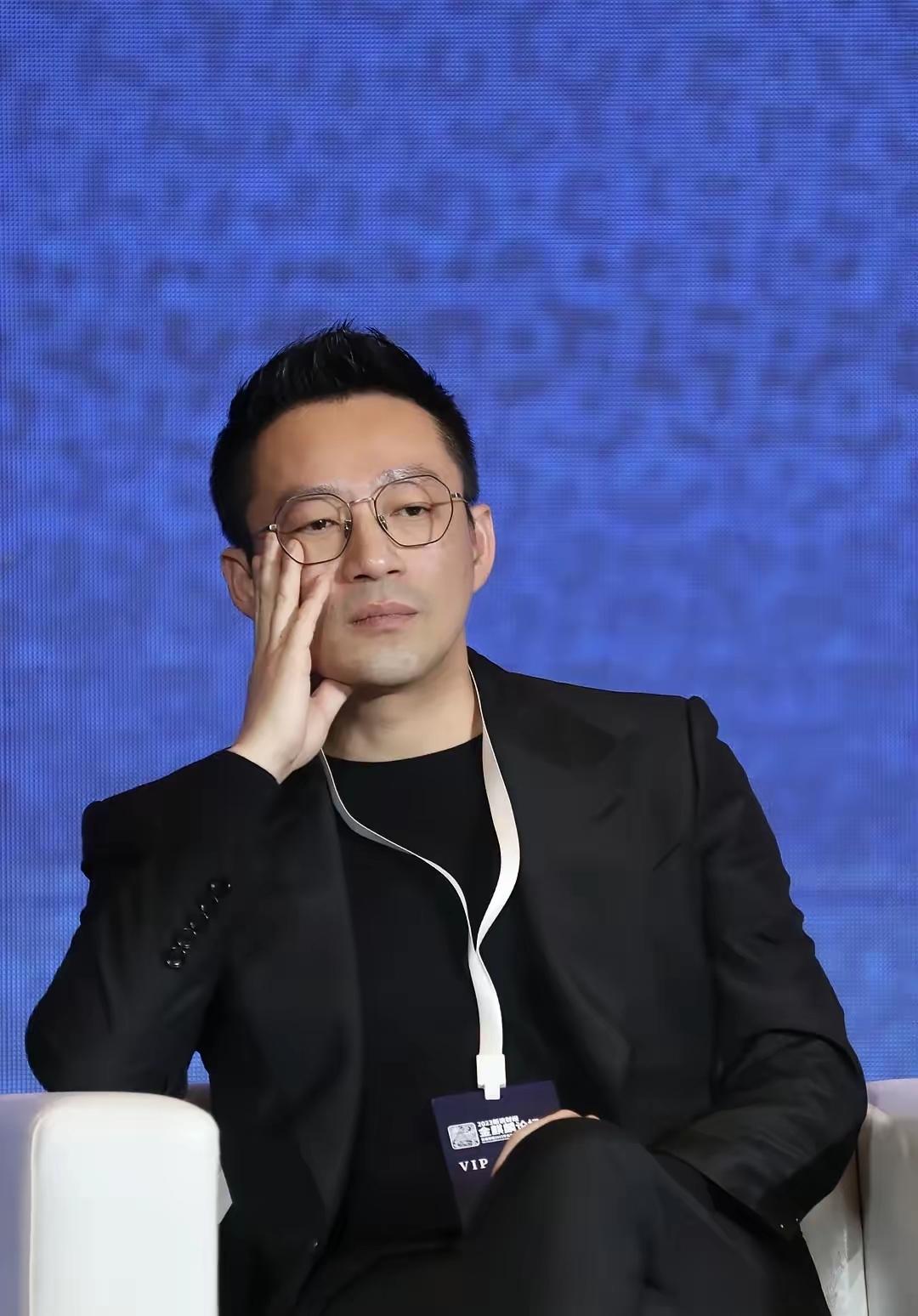 说实话，我之前觉得汪挺好的，是个爷们！一直觉得他之前的婚姻问题不是一个人的问题，