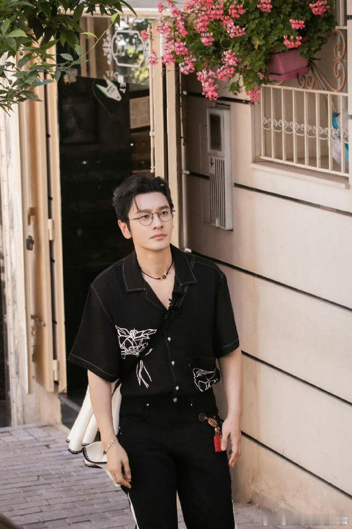 中餐厅[超话]中餐厅9播放量破9亿《中餐厅 9》播放量破 9 亿啦！这一季的嘉宾