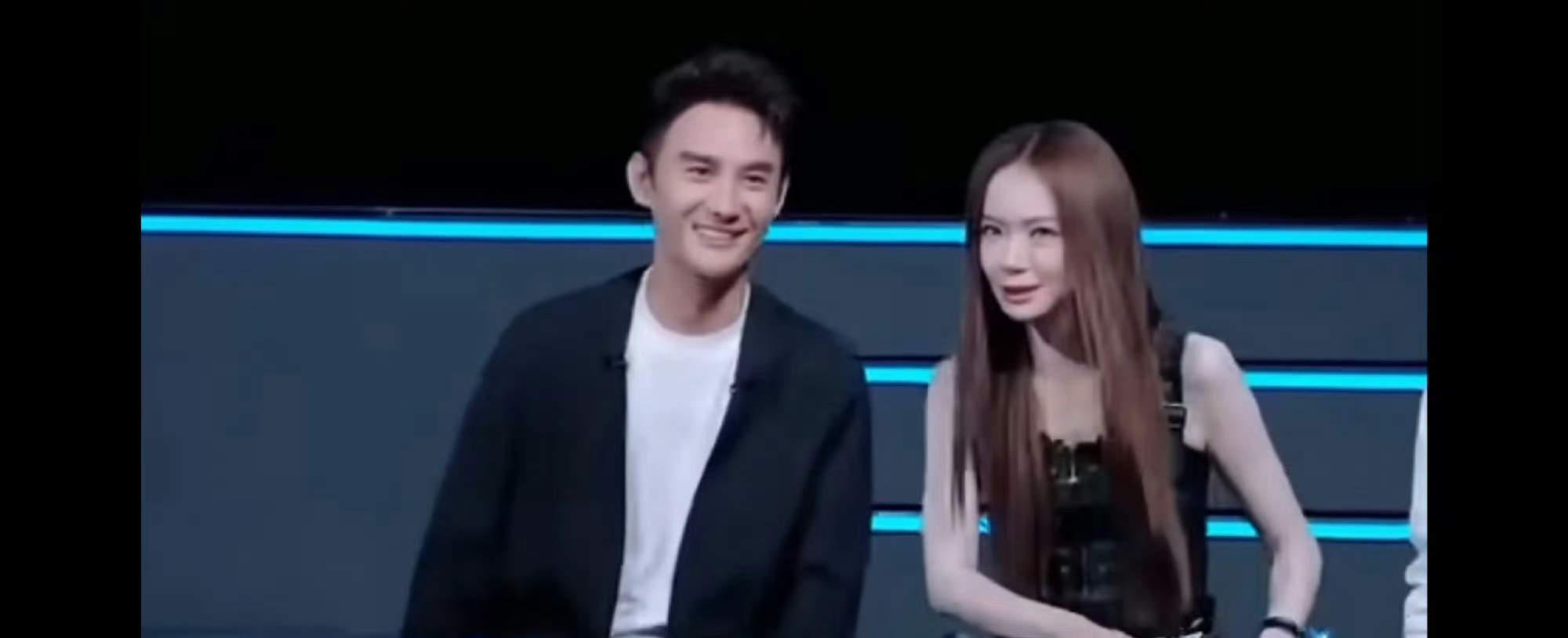 #王凯戚薇马天宇是邻居#原来王凯，戚薇，马天宇是邻居呀。真的很羡慕这个小区的居民