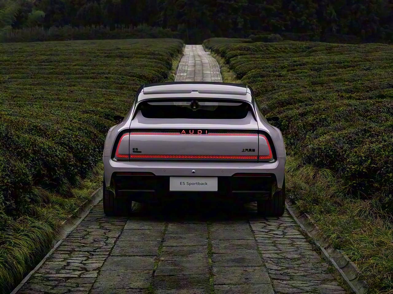 从E5 Sportback首次OTA推送，看上汽奥迪的“科技驱动豪华”内涵
 