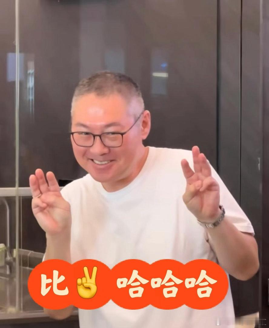 樊振东黎子安一饭2好友重聚一饭封神樊振东做客《一饭封神》，和许久未见的黎子安正式