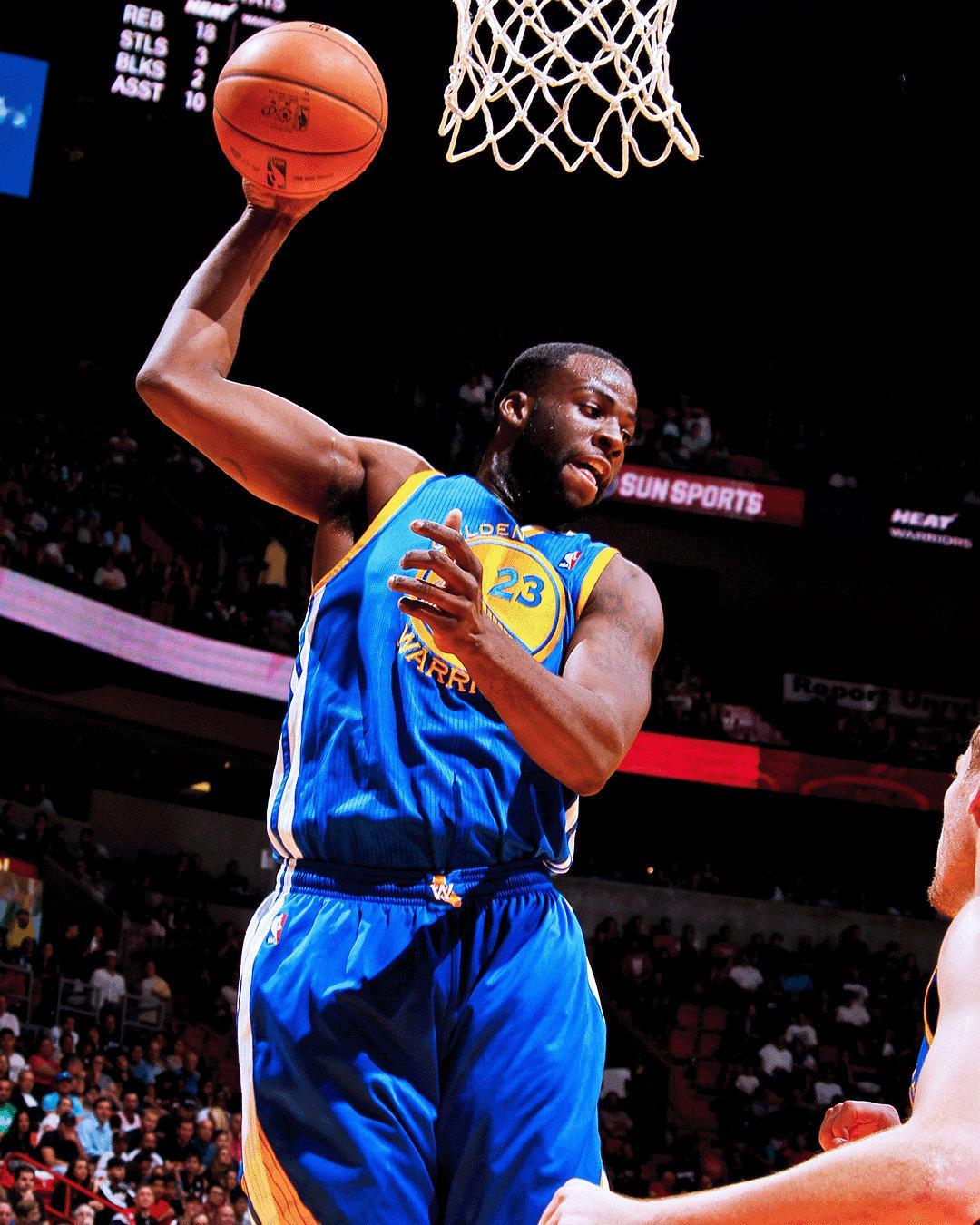 恭喜 再创队史里程碑！超越保罗-阿里金，升至勇士队历史篮板榜第5位！ ​​​