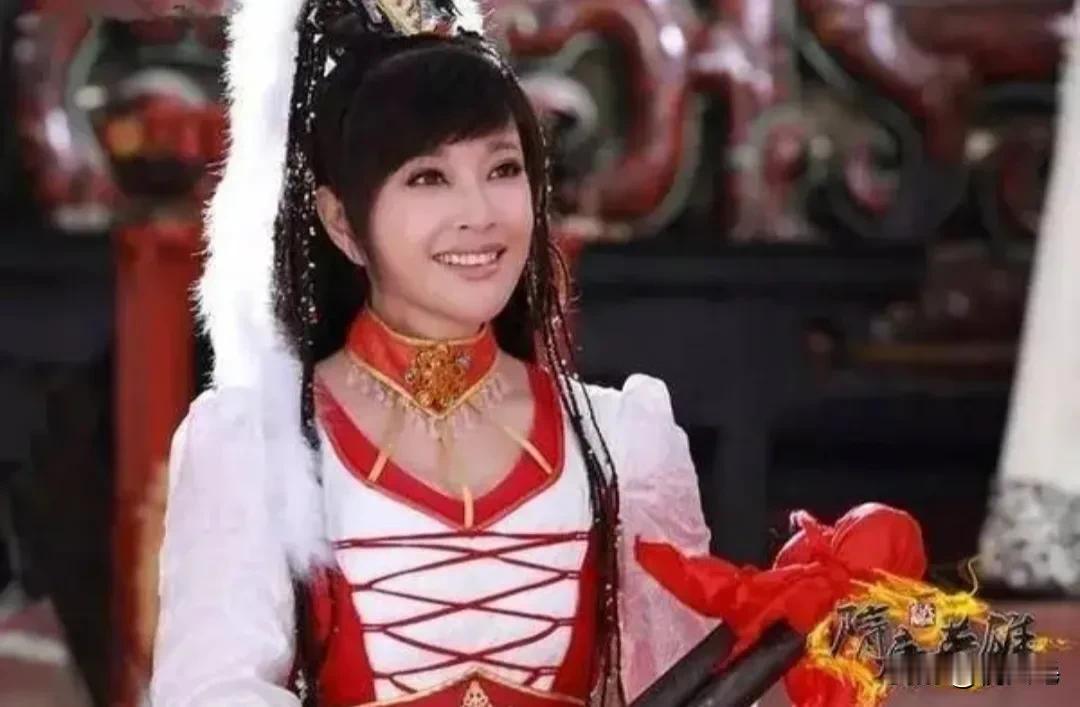 【娱乐圈最会扮嫩的2位女星！】

娱乐圈中有很多女星，她们各有特色，但是有一些女