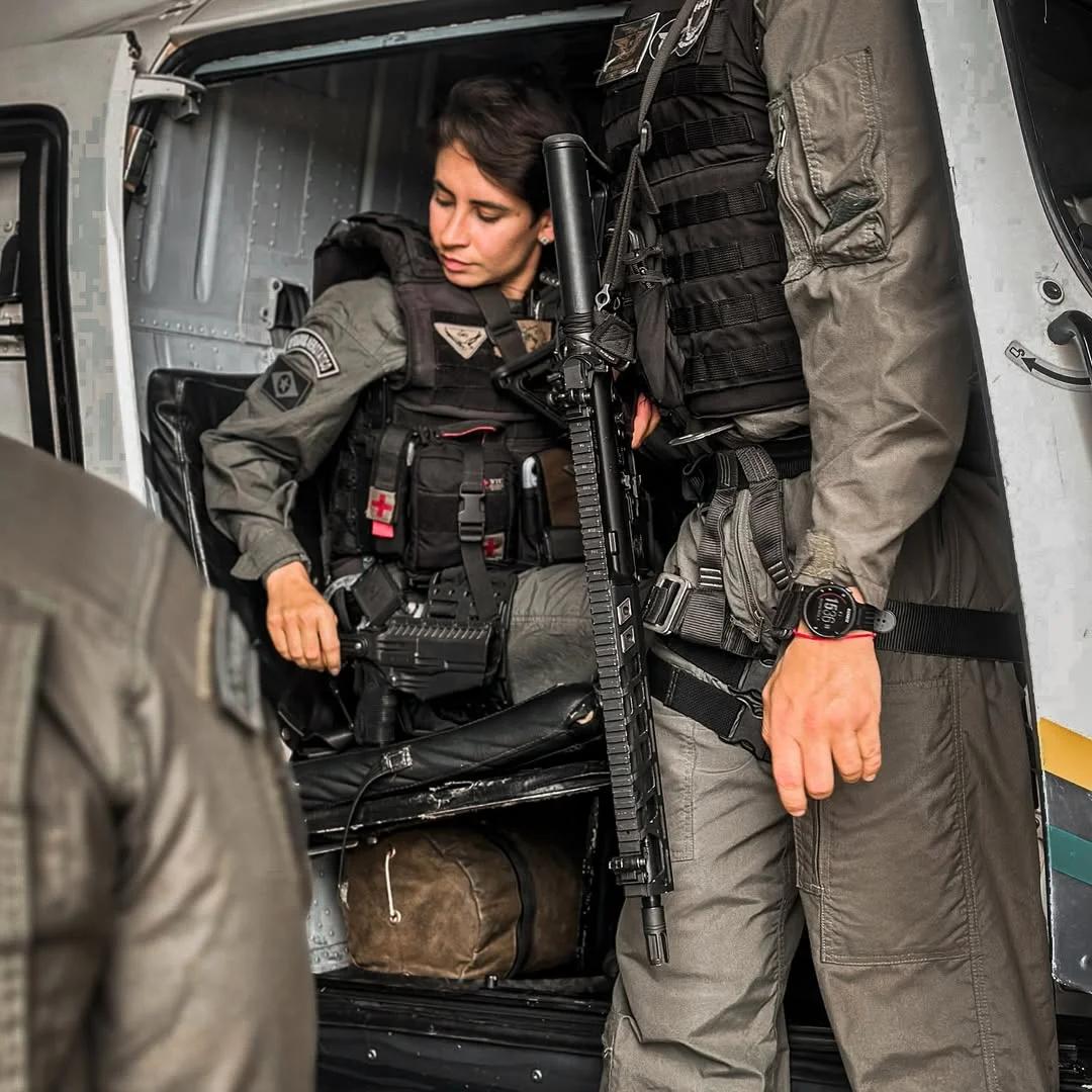 巴西宪兵与国产ia2步枪
巴西宪兵相当于武装警察部队