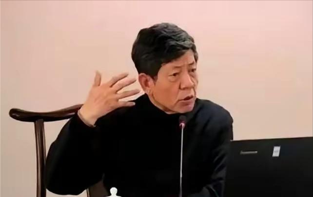 “中国人已经陷入群体性迷失！” 清华大学教授彭林曾在演讲中直言：“如今举国上下都