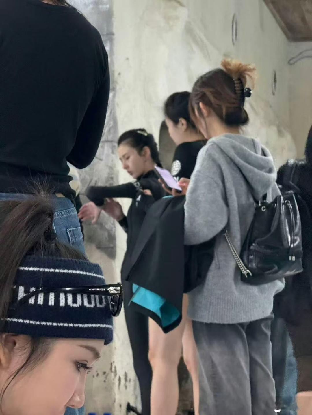 网友偶遇宋祖儿潜水拍摄偶遇宋祖儿潜水拍摄网友偶遇宋祖儿潜水拍摄 