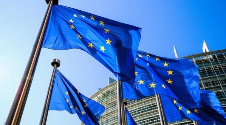 特朗普之所以看不起欧洲是因为欧洲已经没有了灵魂，依赖性过强，表面看是一体实则已经