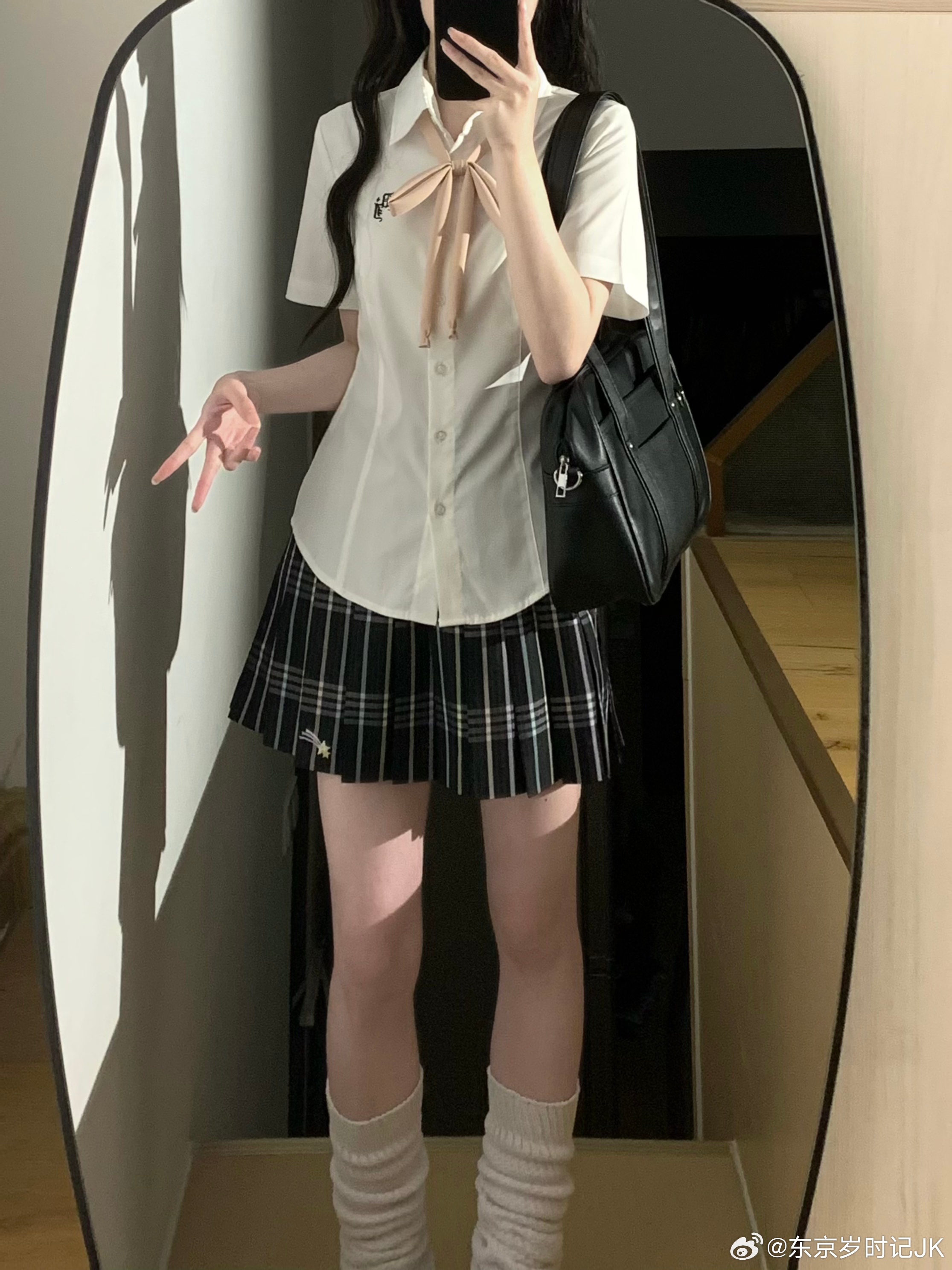 jk[超话] 哦哈哟(。•̀∪-)✧学妹好巧 在这里遇到你上衣：月华高下裙：彩虹