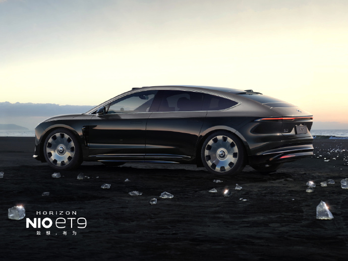 ET9百万纪念限量版上市  为纪念蔚来公司第 100 万台量产车下线，蔚来 ET