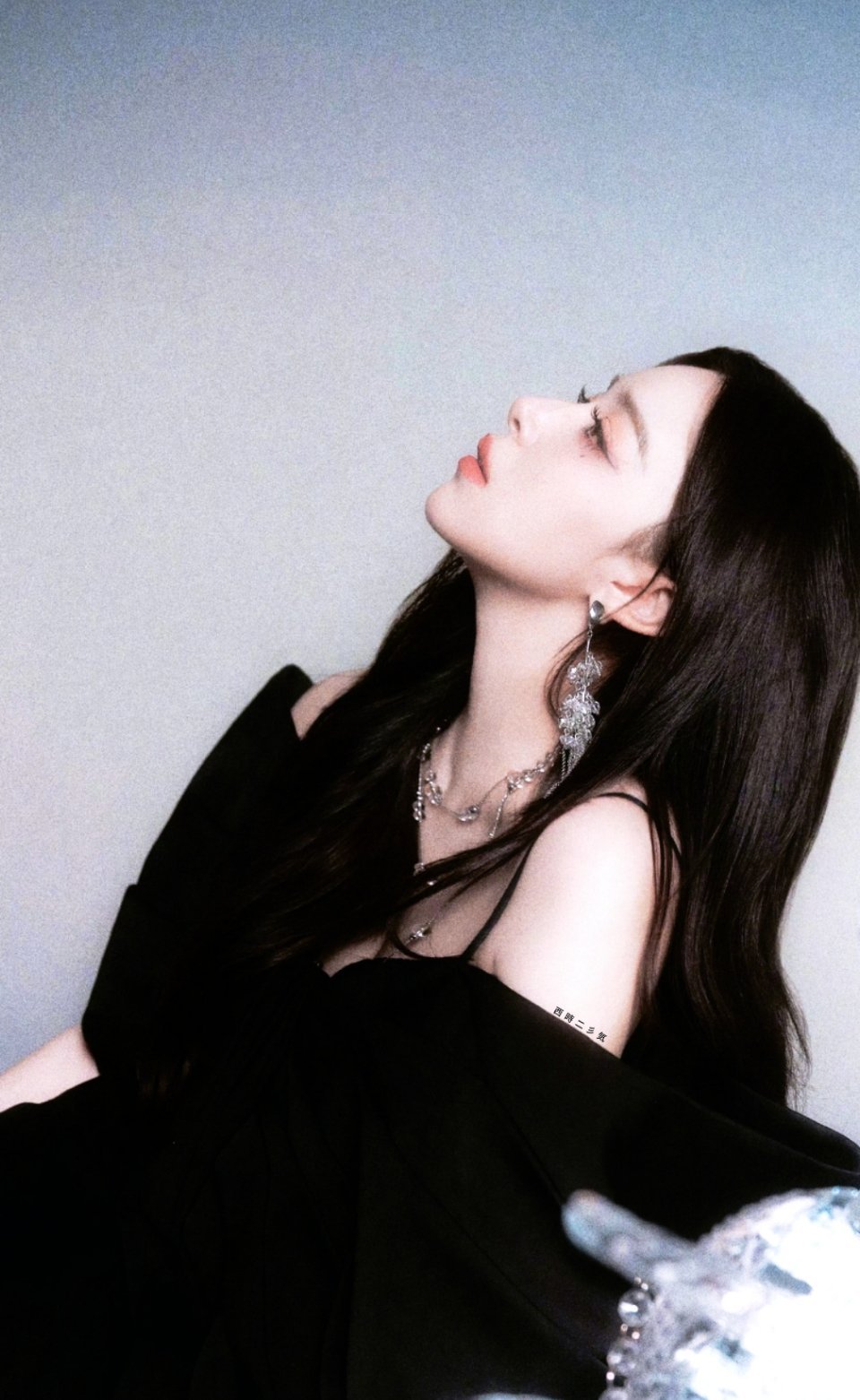 阚清子 🎐 ✨ 🌙 心有山海阔，步步皆繁花阚清子 壁纸 阚清子 